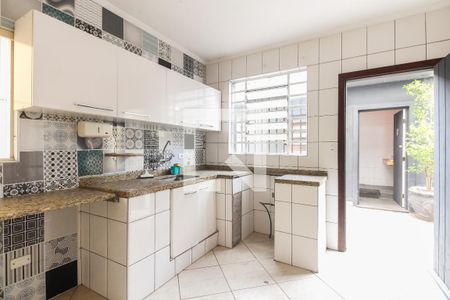 Casa para alugar com 150m², 3 quartos e 3 vagasCozinha 