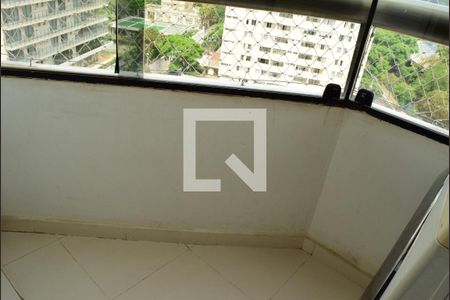 Apartamento para alugar com 30m², 1 quarto e 1 vagaVaranda