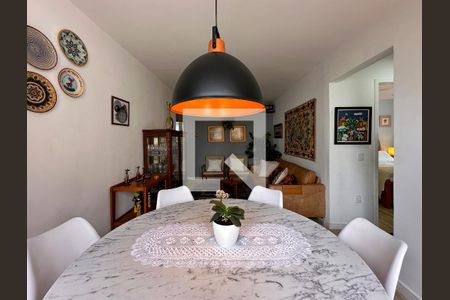 Apartamento à venda com 75m², 2 quartos e 1 vagaSala