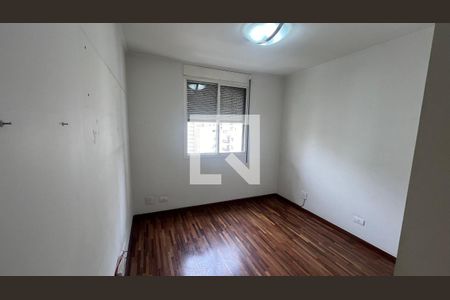 Apartamento à venda com 218m², 3 quartos e 2 vagas Apartamento à venda com 218m², 3 quartos e 2 vagasQuarto