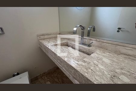 Apartamento à venda com 218m², 3 quartos e 2 vagas Apartamento à venda com 218m², 3 quartos e 2 vagasLavabo