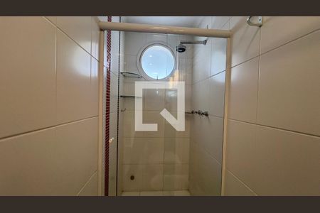 Apartamento à venda com 218m², 3 quartos e 2 vagas Apartamento à venda com 218m², 3 quartos e 2 vagasBanheiro da Suíte 1