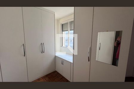 Apartamento à venda com 218m², 3 quartos e 2 vagas Apartamento à venda com 218m², 3 quartos e 2 vagasCloset da suíte 2