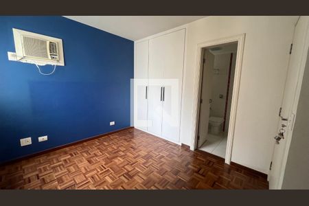 Apartamento à venda com 218m², 3 quartos e 2 vagas Apartamento à venda com 218m², 3 quartos e 2 vagasSuite 1