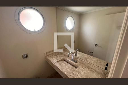 Apartamento à venda com 218m², 3 quartos e 2 vagas Apartamento à venda com 218m², 3 quartos e 2 vagasLavabo