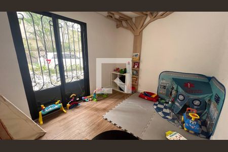 Apartamento à venda com 218m², 3 quartos e 2 vagas Apartamento à venda com 218m², 3 quartos e 2 vagasÁrea comum