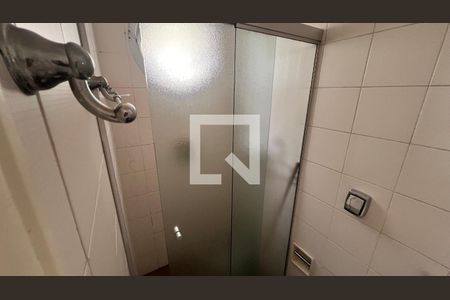 Apartamento à venda com 218m², 3 quartos e 2 vagas Apartamento à venda com 218m², 3 quartos e 2 vagasBanheiro de serviço