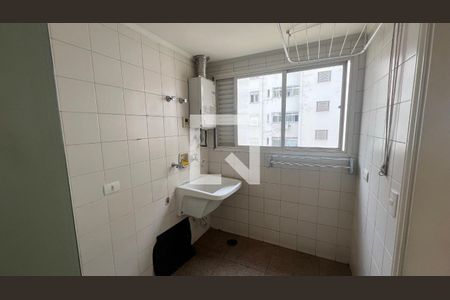 Apartamento à venda com 218m², 3 quartos e 2 vagas Apartamento à venda com 218m², 3 quartos e 2 vagasÁrea de Serviço