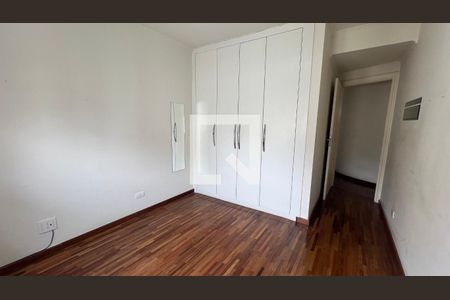 Apartamento à venda com 218m², 3 quartos e 2 vagas Apartamento à venda com 218m², 3 quartos e 2 vagasQuarto