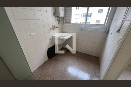 Apartamento à venda com 218m², 3 quartos e 2 vagas Apartamento à venda com 218m², 3 quartos e 2 vagasÁrea de Serviço