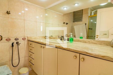 Apartamento à venda com 103m², 3 quartos e 1 vaga Apartamento à venda com 103m², 3 quartos e 1 vagaBanheiro