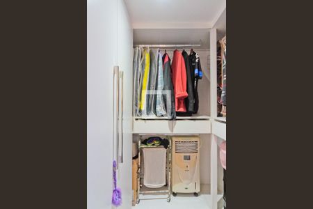 Apartamento à venda com 80m², 2 quartos e 1 vaga Apartamento à venda com 80m², 2 quartos e 1 vagaCloset da Suíte