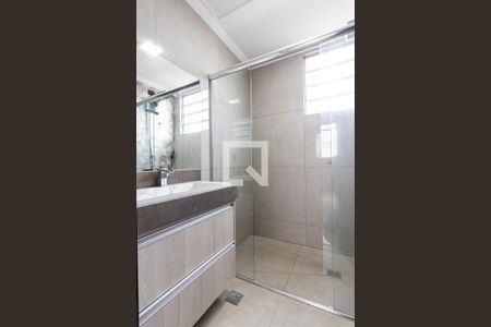 Apartamento para alugar com 50m², 2 quartos e 2 vagas Apartamento para alugar com 50m², 2 quartos e 2 vagasBanheiro