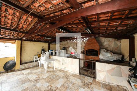 Casa à venda com 500m², 5 quartos e 4 vagas Casa à venda com 500m², 5 quartos e 4 vagasTerraço 1