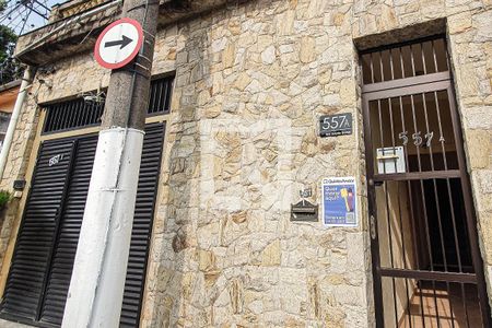 Casa à venda com 500m², 5 quartos e 4 vagas Casa à venda com 500m², 5 quartos e 4 vagasFachada