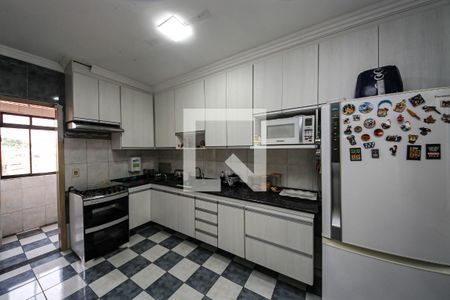 Casa à venda com 500m², 5 quartos e 4 vagas Casa à venda com 500m², 5 quartos e 4 vagasCozinha 2