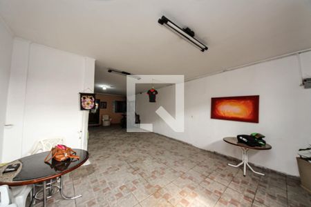 Casa à venda com 500m², 5 quartos e 4 vagas Casa à venda com 500m², 5 quartos e 4 vagasGaragem