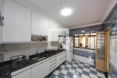 Casa à venda com 500m², 5 quartos e 4 vagas Casa à venda com 500m², 5 quartos e 4 vagasCozinha 2