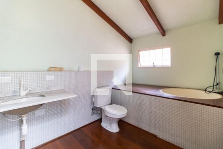 Casa à venda com 95m², 2 quartos e 2 vagasBanheiro da Suíte 