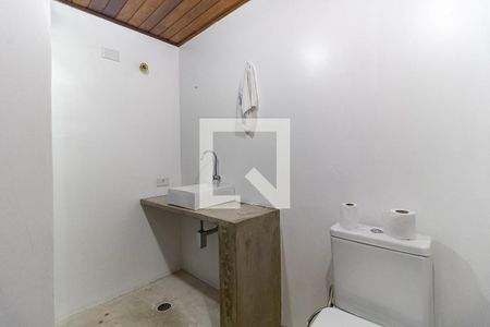 Casa à venda com 95m², 2 quartos e 2 vagasBanheiro Social