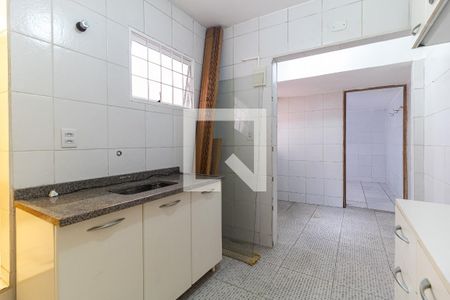 Casa à venda com 95m², 2 quartos e 2 vagasCozinha da Edícula