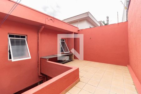Casa à venda com 95m², 2 quartos e 2 vagasQuintal