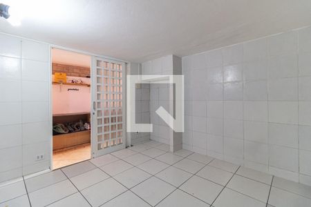 Casa à venda com 95m², 2 quartos e 2 vagasQuarto da Edícula