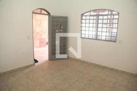 Sala de casa para alugar com 3 quartos, 120m² em Recanto das Emas, Brasília
