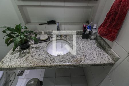 Suíte 1 Master - banheiro de casa de condomínio para alugar com 4 quartos, 180m² em Vargem Pequena, Rio de Janeiro
