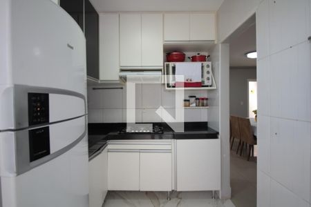 Casa à venda com 220m², 4 quartos e 2 vagasCozinha