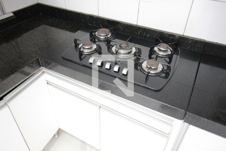 Casa à venda com 220m², 4 quartos e 2 vagasCozinha