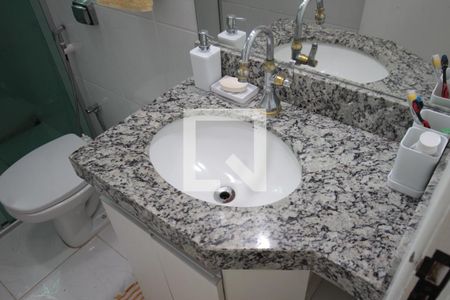 Casa à venda com 220m², 4 quartos e 2 vagasBanheiro Social