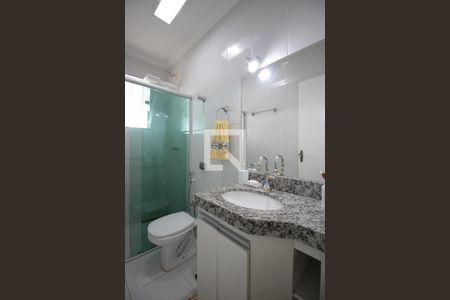 Casa à venda com 220m², 4 quartos e 2 vagasBanheiro Social