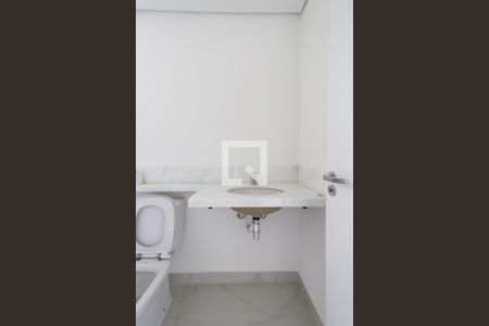 Apartamento à venda com 66m², 3 quartos e 2 vagas Apartamento à venda com 66m², 3 quartos e 2 vagasBanheiro da Suíte