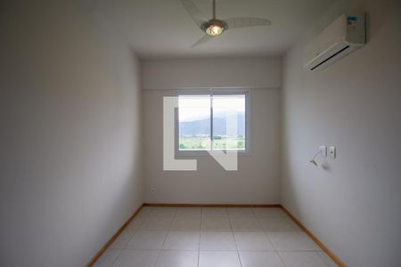 Suíte de apartamento à venda com 2 quartos, 70m² em Recreio dos Bandeirantes, Rio de Janeiro