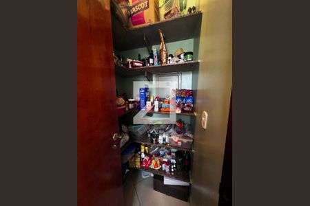 Casa à venda com 352m², 4 quartos e 4 vagasCozinha