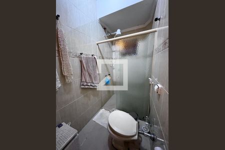 Casa à venda com 352m², 4 quartos e 4 vagasBanheiro