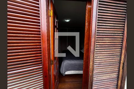 Casa à venda com 352m², 4 quartos e 4 vagasSacada