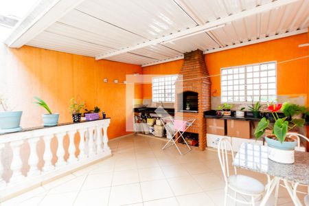 Casa à venda com 290m², 3 quartos e 8 vagasQuintal