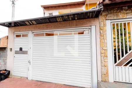 Casa à venda com 290m², 3 quartos e 8 vagasFachada
