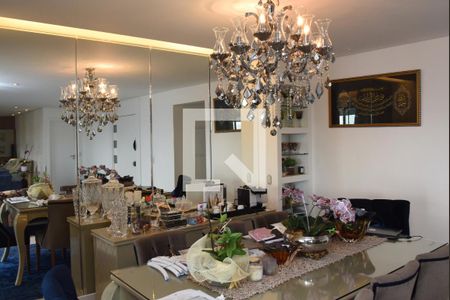 Apartamento à venda com 185m², 3 quartos e 3 vagasSala