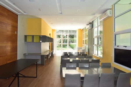 Apartamento à venda com 185m², 3 quartos e 3 vagasÁrea comum - Salão de festas