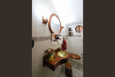 Casa para alugar com 250m², 4 quartos e 4 vagasLavabo