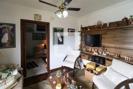 Sala de casa à venda com 4 quartos, 185m² em Cavalhada, Porto Alegre
