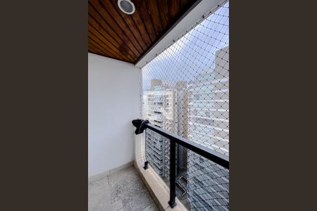 Apartamento à venda com 200m², 3 quartos e 3 vagasVaranda do Quarto 2