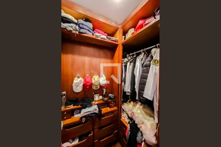 Apartamento à venda com 200m², 3 quartos e 3 vagasCloset do quarto 1