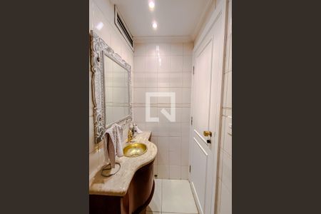 Apartamento à venda com 200m², 3 quartos e 3 vagasLavabo