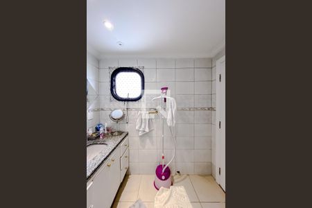 Apartamento à venda com 200m², 3 quartos e 3 vagasBanheiro do Quarto 3