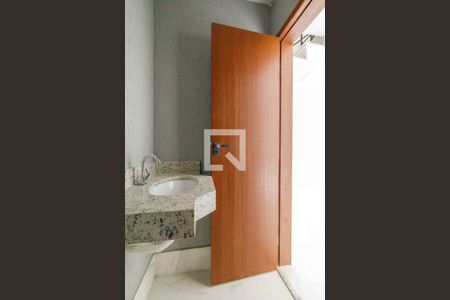 Casa de condomínio à venda com 120m², 2 quartos e 1 vagaLavabo