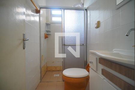 Banheiro de kitnet/studio para alugar com 1 quarto, 38m² em Centro, São Leopoldo